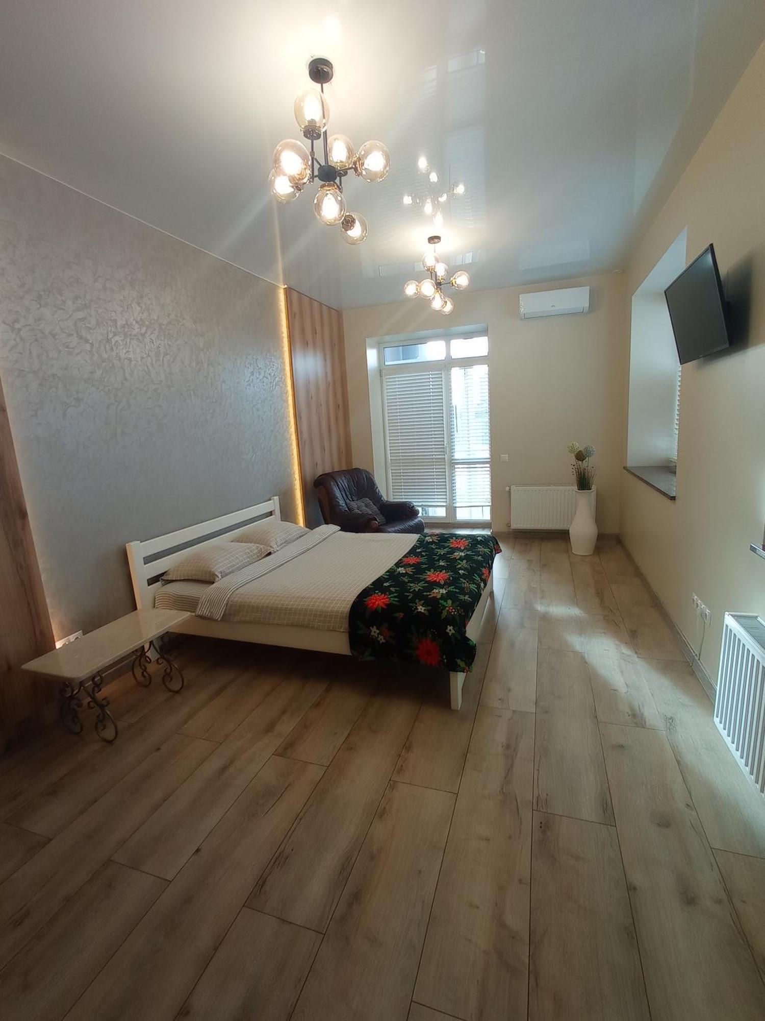 ריבנה Vip Apartment У Центрі Міста, Новобуджк Театральний,Дуже Простора מראה חיצוני תמונה