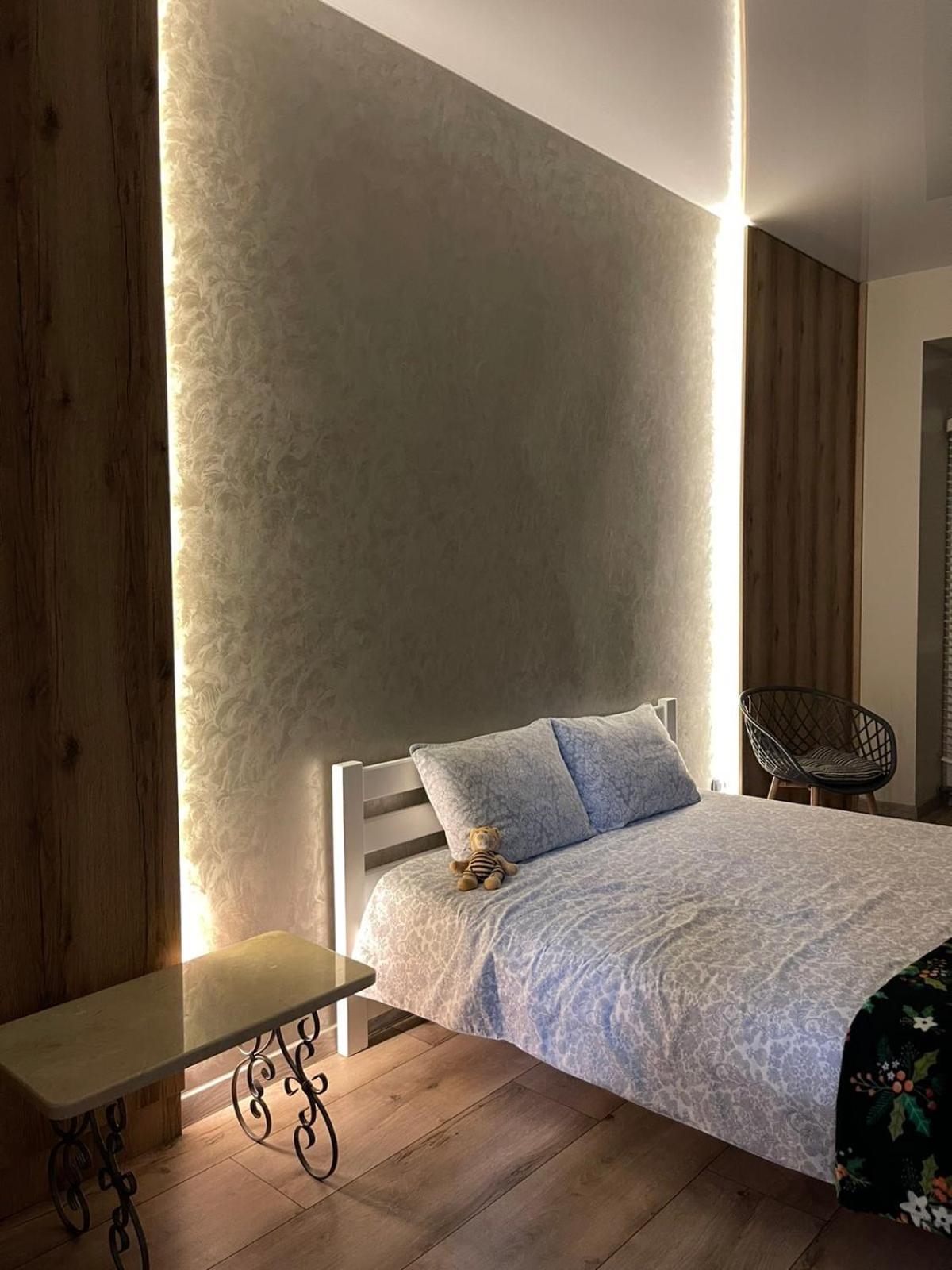 ריבנה Vip Apartment У Центрі Міста, Новобуджк Театральний,Дуже Простора מראה חיצוני תמונה