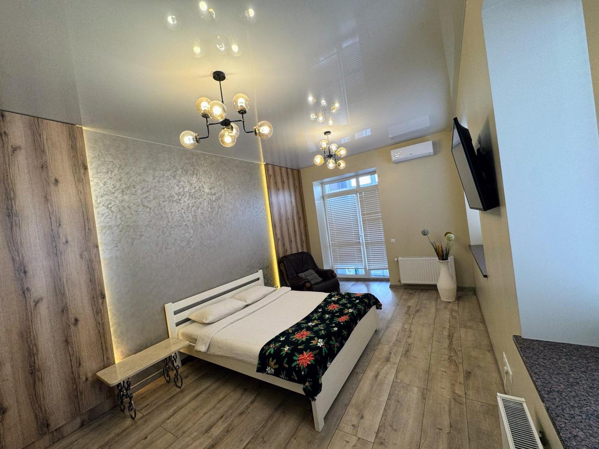 ריבנה Vip Apartment У Центрі Міста, Новобуджк Театральний,Дуже Простора מראה חיצוני תמונה